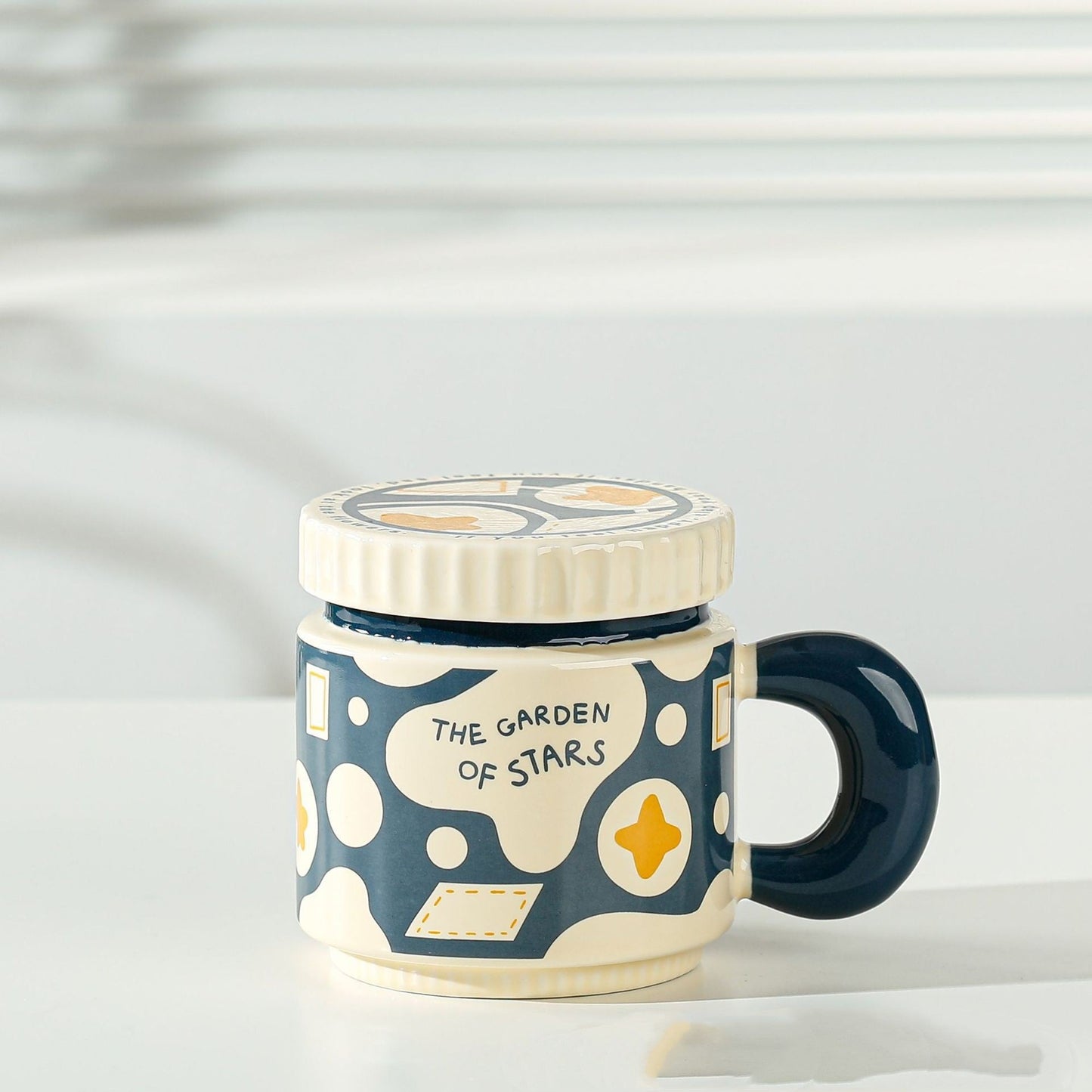 Bloom Crest Retro Ceramic Mug with Coaster Lid