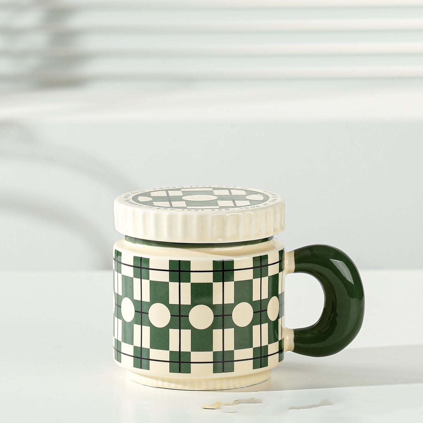 Bloom Crest Retro Ceramic Mug with Coaster Lid