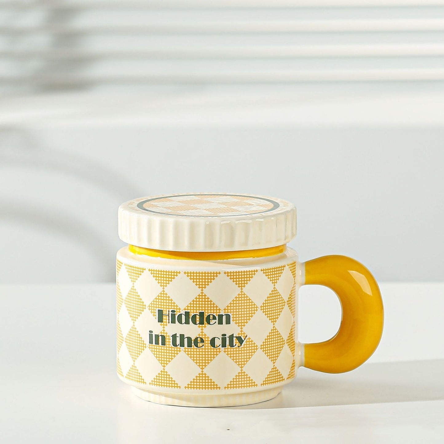 Bloom Crest Retro Ceramic Mug with Coaster Lid
